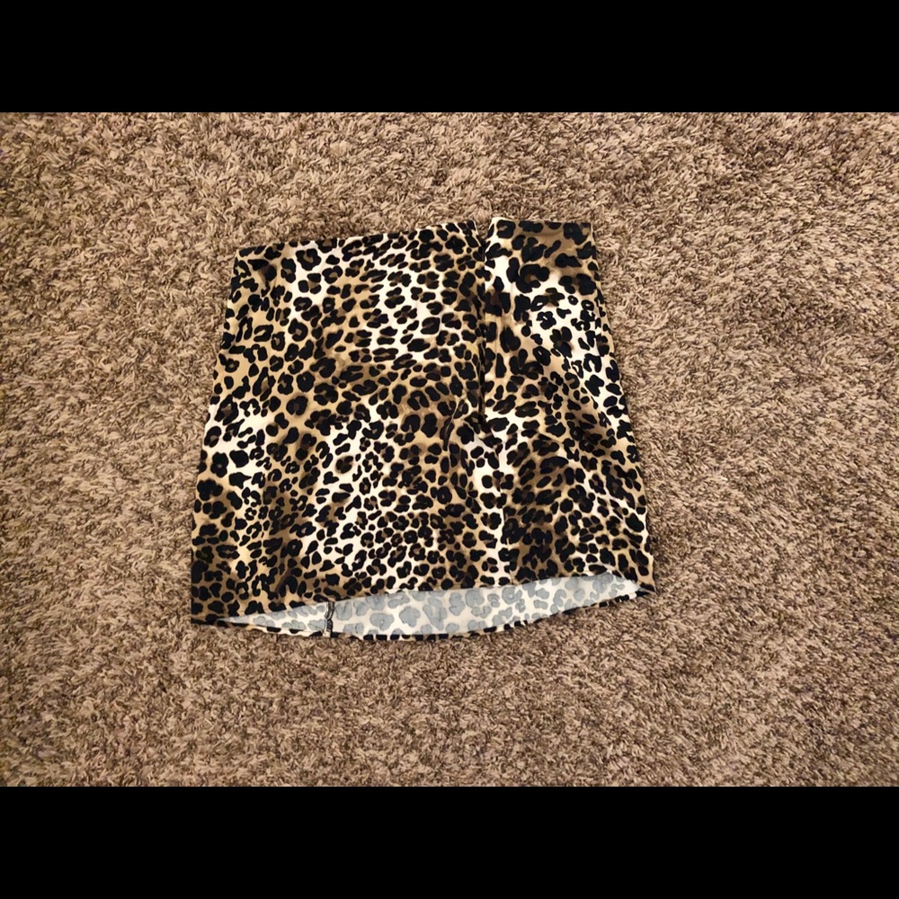 Size Medium Leopard Print Abercrombie Skirt